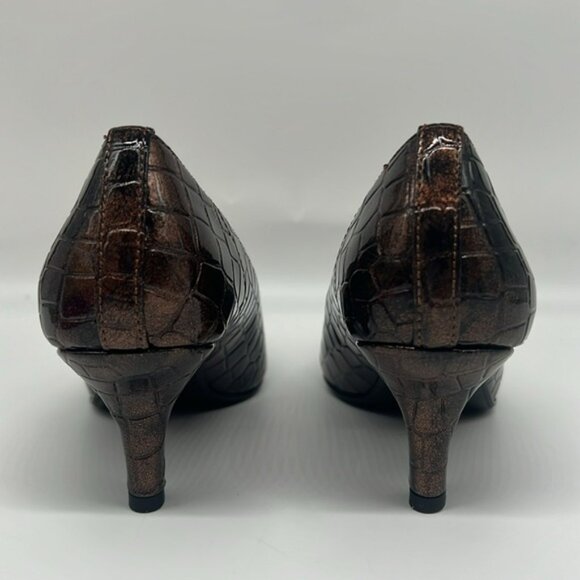 Easy Street Bronze Snake Patent Chiffon Small Heel Pumps Pointed Toe 6.5 WIDE - Picture 8 of 16